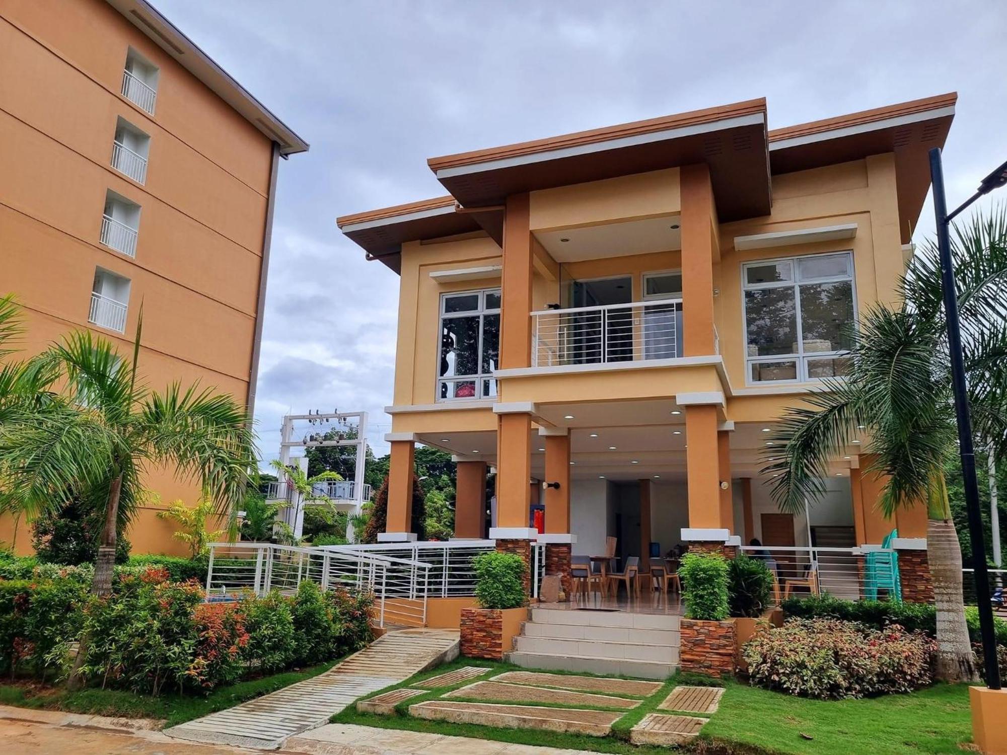 Condo In Camella Manors In Puerto Princesa Exteriör bild
